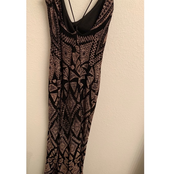 Long formal/prom dress! - Picture 2 of 3